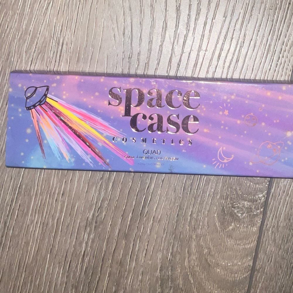 Space case eyeshadow set